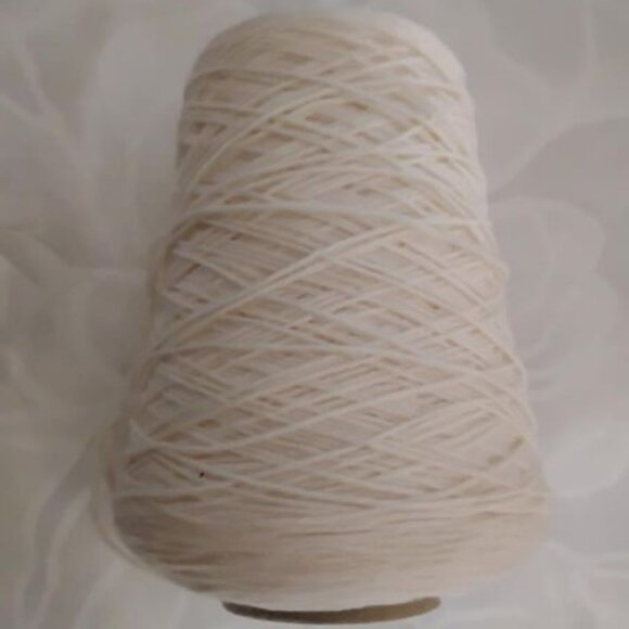 1# cone ~ Spinrite 4/8 wool yarn ~ natural white - Picture 1 of 2